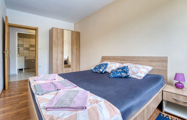 Casa de 8 quartos em Dobrinj com piscina privada e terraço - Foto 18