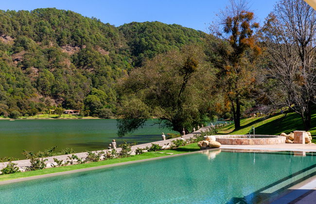 Sierra Lago Resort & Spa - Photo 32
