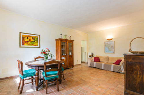 Foto 9 - Apartment mit 2 Schlafzimmern in Cinigiano mit schwimmbad und terrasse