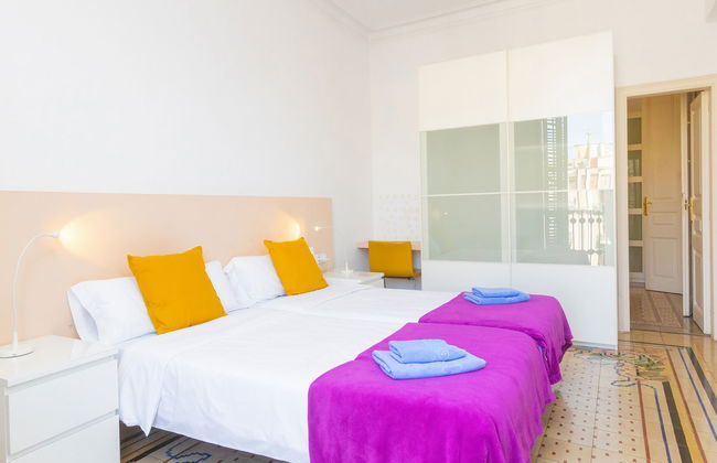 5 bedroom Apartment in Barcelona with garden - Photo 24