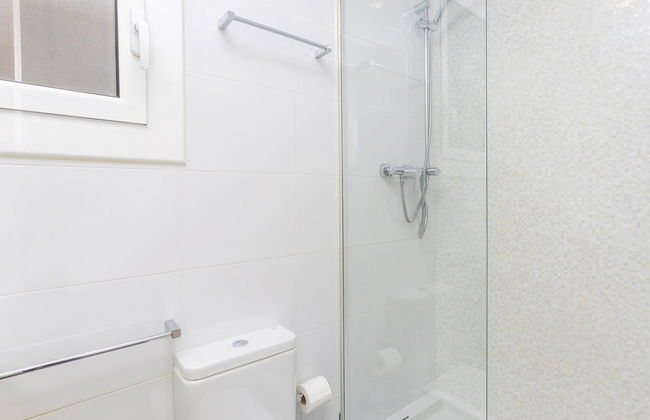 5 bedroom Apartment in Barcelona with garden - Photo 35