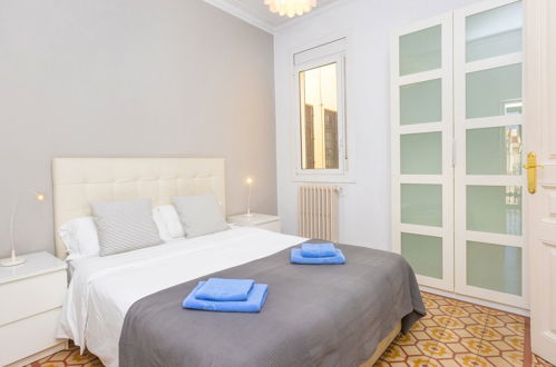 Foto 22 - Apartment mit 5 Schlafzimmern in Barcelona