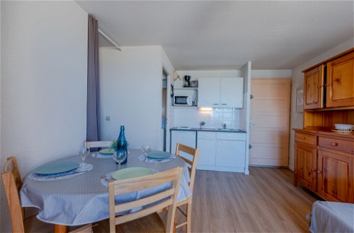 Foto 11 - Apartamento de 2 habitaciones en Le Barcarès con vistas al mar