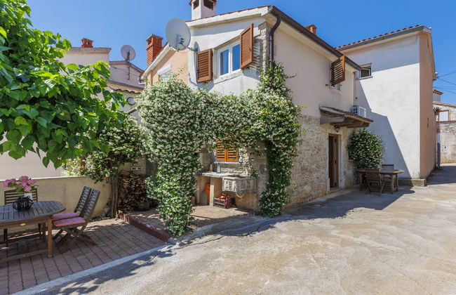 Casa de 2 quartos em Kaštelir-Labinci com piscina e jardim - Foto 1