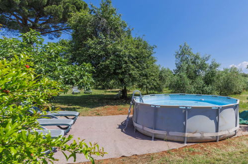 Foto 16 - Casa de 1 habitación en Kaštelir-Labinci con piscina y jardín