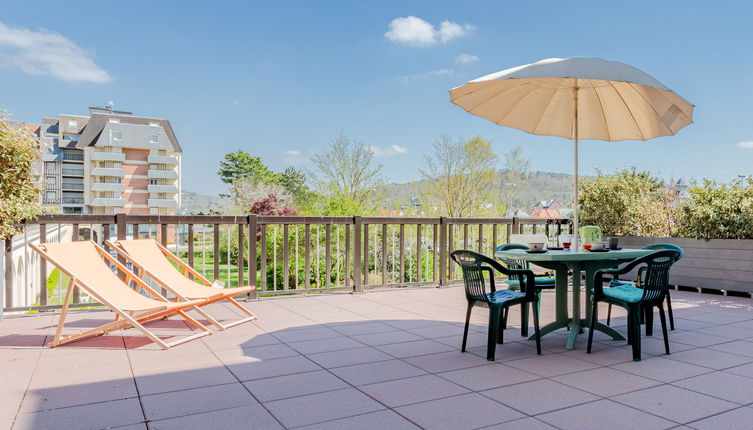 Foto 1 - Apartamento de 1 habitación en Cabourg con terraza y vistas al mar