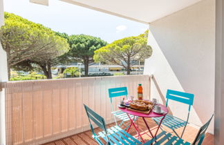 Photo 1 - 1 bedroom Apartment in Le Grau-du-Roi with terrace and sea view