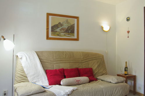 Foto 16 - Apartamento em Les Houches com jardim