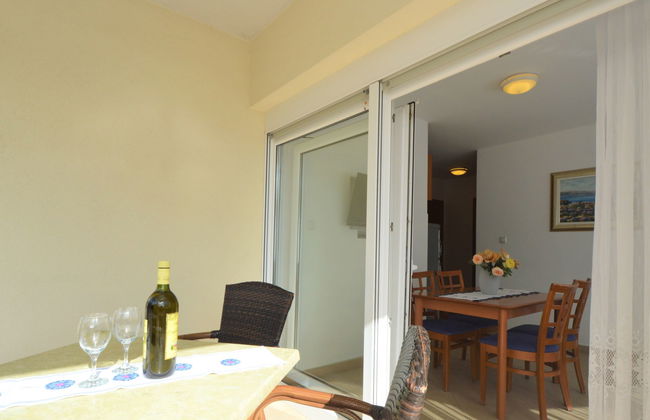 Apartamento de 2 quartos em Pirovac com jardim e terraço - Foto 17