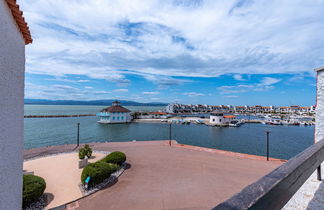 Photo 2 - Apartment in Le Barcarès with swimming pool