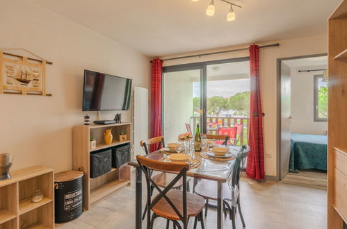 Photo 10 - 1 bedroom Apartment in Vaux-sur-Mer with garden and sea view