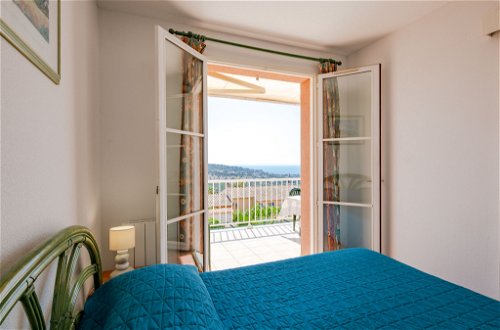 Foto 5 - Apartment mit 1 Schlafzimmer in Roquebrune-sur-Argens mit privater pool und blick aufs meer