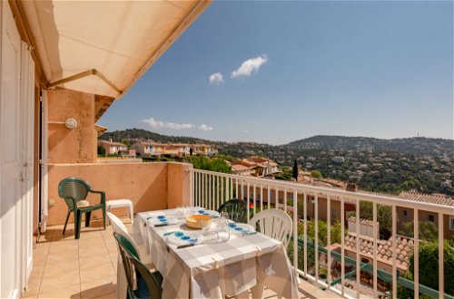 Foto 14 - Apartamento de 1 habitación en Roquebrune-sur-Argens con piscina privada y vistas al mar