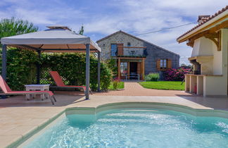 Photo 2 - Maison de 2 chambres à Madaillan avec piscine privée et terrasse