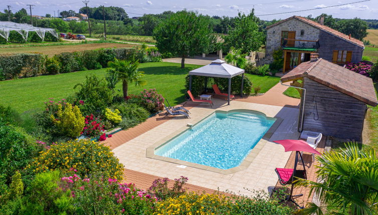 Photo 1 - Maison de 2 chambres à Madaillan avec piscine privée et jardin