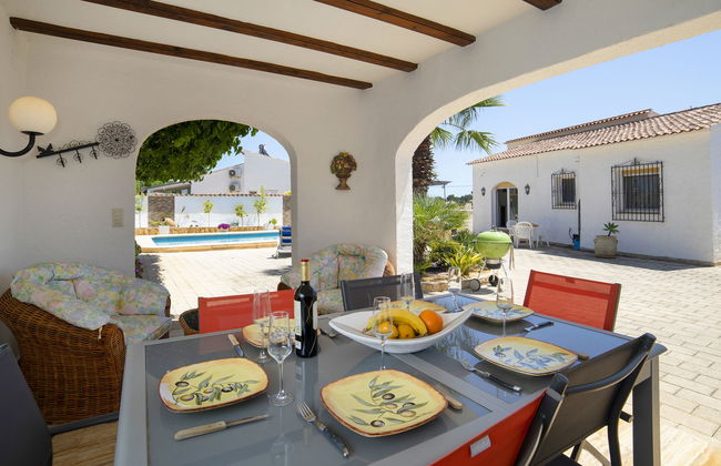 Casa de 4 quartos em Calp com piscina privada e jardim - Foto 25