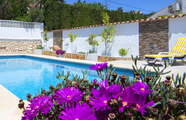 Casa de 4 quartos em Calp com piscina privada e jardim - Foto 5