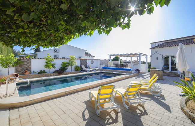 Casa de 4 quartos em Calp com piscina privada e jardim - Foto 6