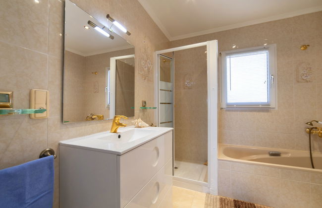 Casa de 4 quartos em Calp com piscina privada e jardim - Foto 21