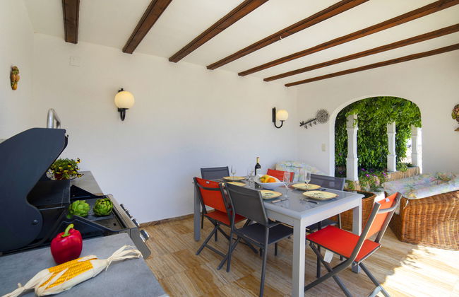 Casa de 4 quartos em Calp com piscina privada e jardim - Foto 4