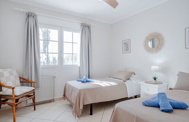 Casa de 4 quartos em Calp com piscina privada e jardim - Foto 4