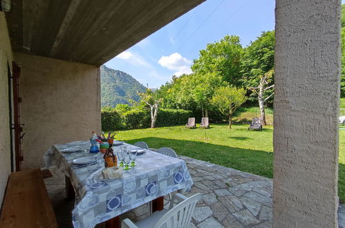 Foto 4 - Casa con 3 camere da letto a Corrido con giardino e vista sulle montagne