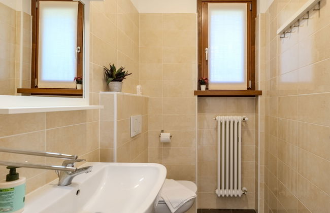Casa de 3 quartos em Musso com jardim - Foto 27