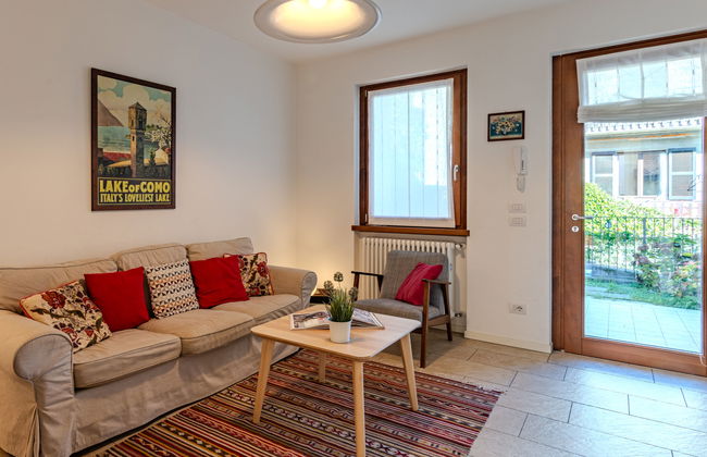 Casa de 3 quartos em Musso com jardim - Foto 9