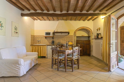 Photo 6 - 1 bedroom Apartment in Castellina in Chianti with swimming pool and garden