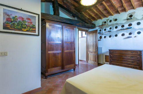 Foto 29 - Apartment mit 4 Schlafzimmern in Sorano mit schwimmbad und garten