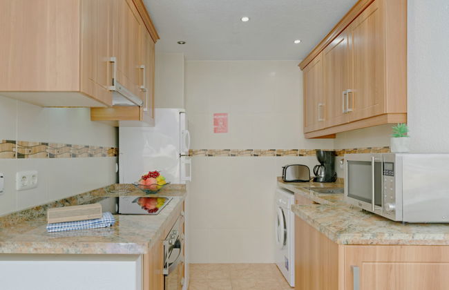 2 bedroom Apartment in Calp with swimming pool and garden - Photo 10