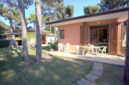 Foto 3 - Casa de 3 quartos em Lignano Sabbiadoro com terraço e vistas do mar