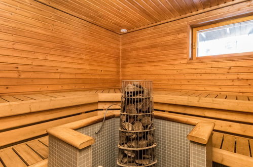 Photo 36 - 9 bedroom House in Rantasalmi with sauna