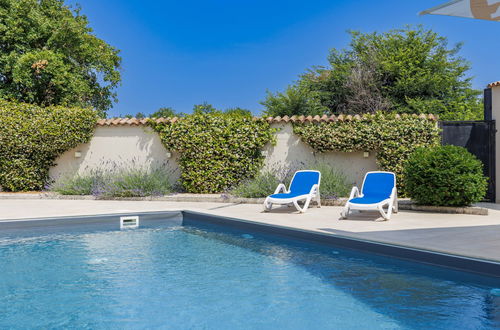 Foto 11 - Casa de 4 quartos em Brtonigla com piscina privada e jardim