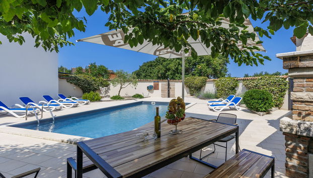 Casa de 6 quartos em Brtonigla com piscina privada e jardim - Foto 2
