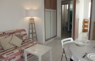 Foto 2 - Appartamento con 1 camera da letto a Saint-Cyr-sur-Mer con terrazza e vista mare