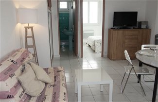 Foto 3 - Apartamento de 1 habitación en Saint-Cyr-sur-Mer con terraza y vistas al mar