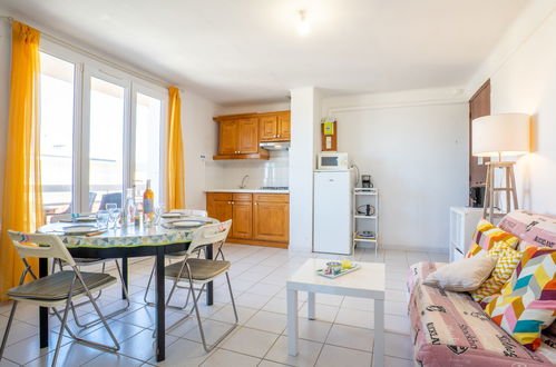 Photo 7 - 1 bedroom Apartment in Saint-Cyr-sur-Mer with garden and terrace