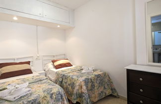 Foto 3 - Apartment mit 1 Schlafzimmer in Benidorm mit schwimmbad und blick aufs meer
