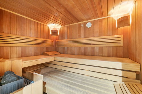 Photo 34 - 3 bedroom Apartment in Zermatt with sauna and hot tub