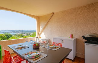 Foto 1 - Apartamento de 1 quarto em Sainte-Maxime com piscina e jardim