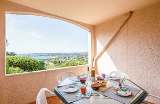 Photo 2 - Appartement de 1 chambre à Sainte-Maxime avec piscine et vues à la mer