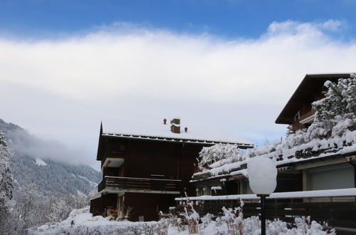 Foto 6 - Appartamento con 2 camere da letto a Lenk con giardino