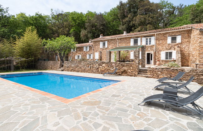 Maison de 2 chambres à La Garde-Freinet avec piscine privée et jardin - Photo 1