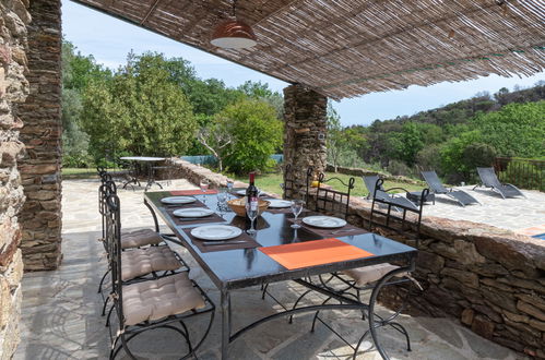 Photo 15 - Maison de 1 chambre à La Garde-Freinet avec piscine privée et jardin