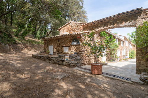 Foto 23 - Casa de 1 quarto em La Garde-Freinet com piscina privada e jardim