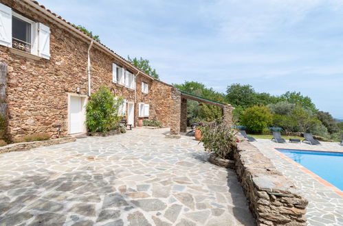 Photo 24 - Maison de 1 chambre à La Garde-Freinet avec piscine privée et jardin