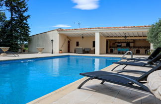 Photo 1 - Maison de 3 chambres à Cucuron avec piscine privée et jardin