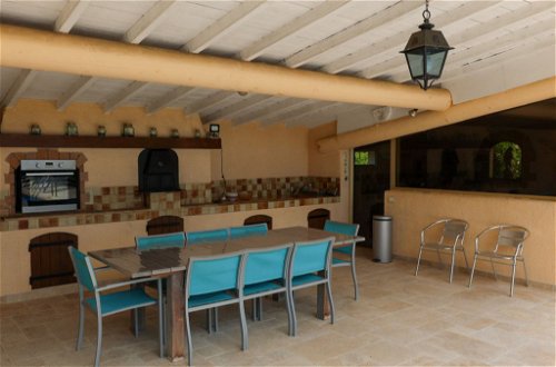 Foto 9 - Casa con 3 camere da letto a Cucuron con piscina privata e giardino
