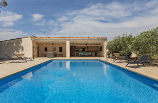 Photo 1 - Maison de 3 chambres à Cucuron avec piscine privée et jardin